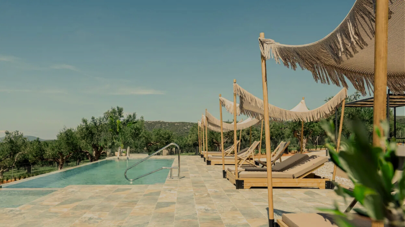 Πισίνα του καταλύματος